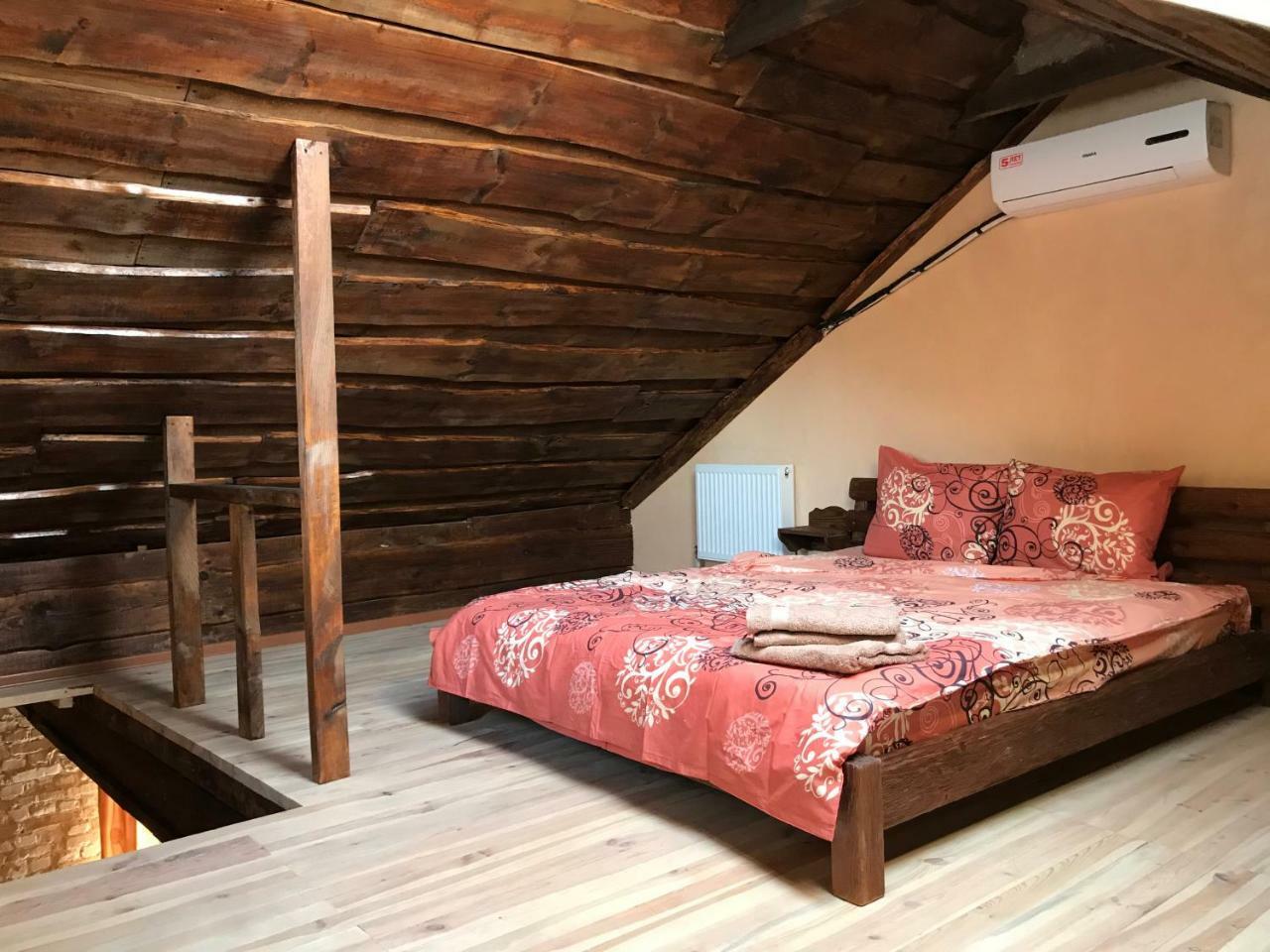 Two-Floor Apartments And Studio 2-Х Этажные Апартаменты И Студия В Самом Центре Kharkov Luaran gambar